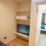 Evergreen Apartments, Flat 3, London