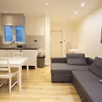 Evergreen Apartments, Flat 3, London