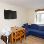Evergreen Apartments, Flat 3, London
