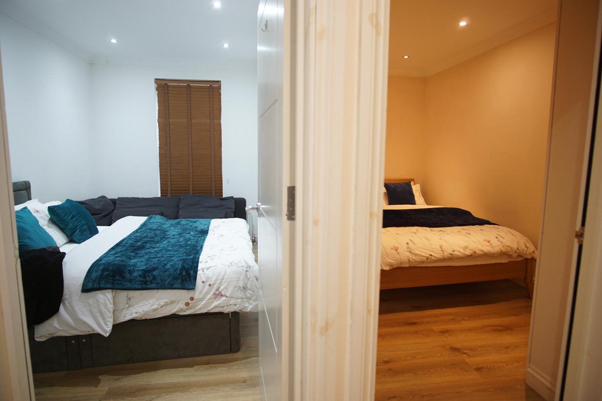 Evergreen Apartments, Flat 3, *