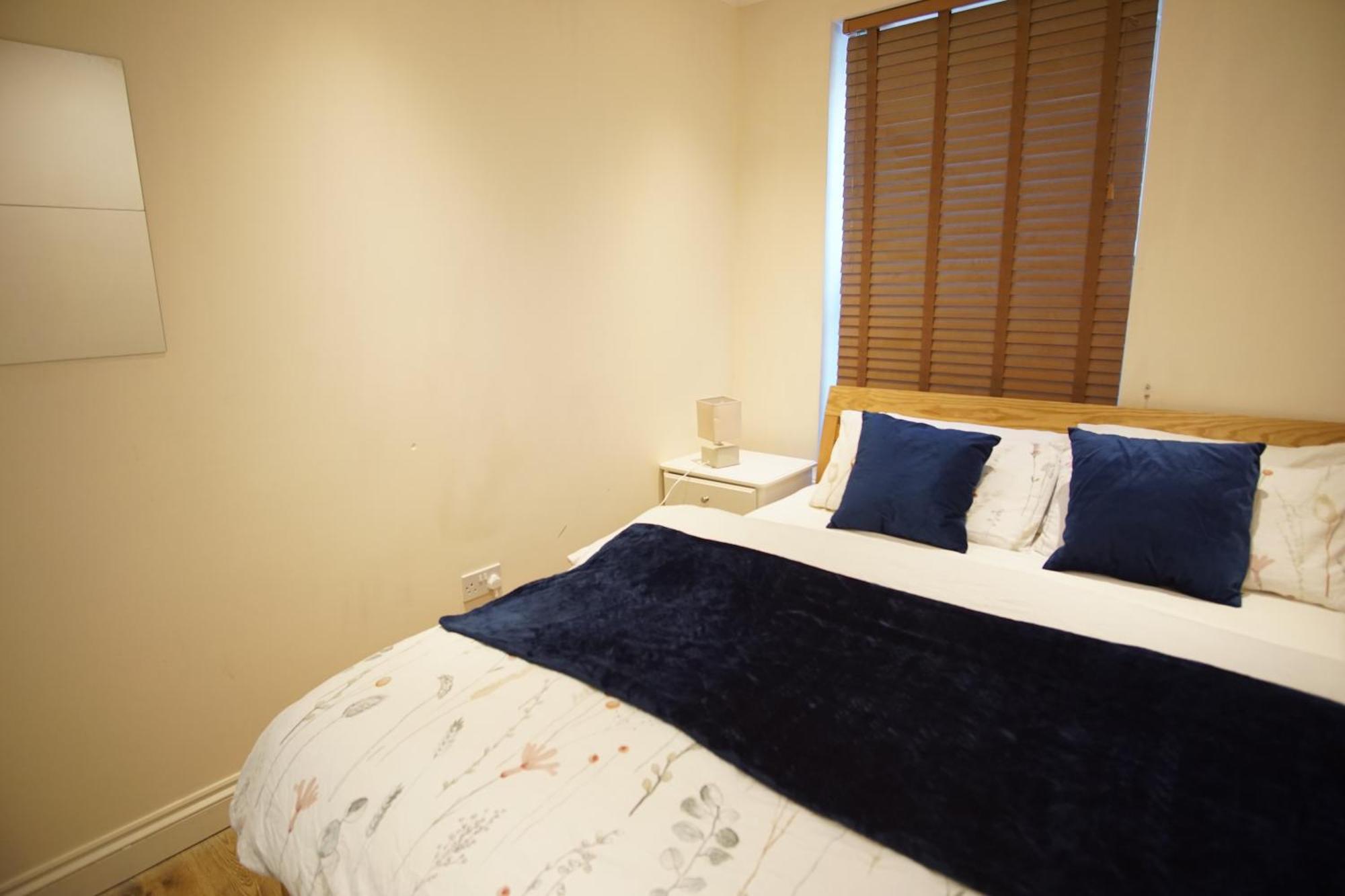 Evergreen Apartments, Flat 3, Apartment