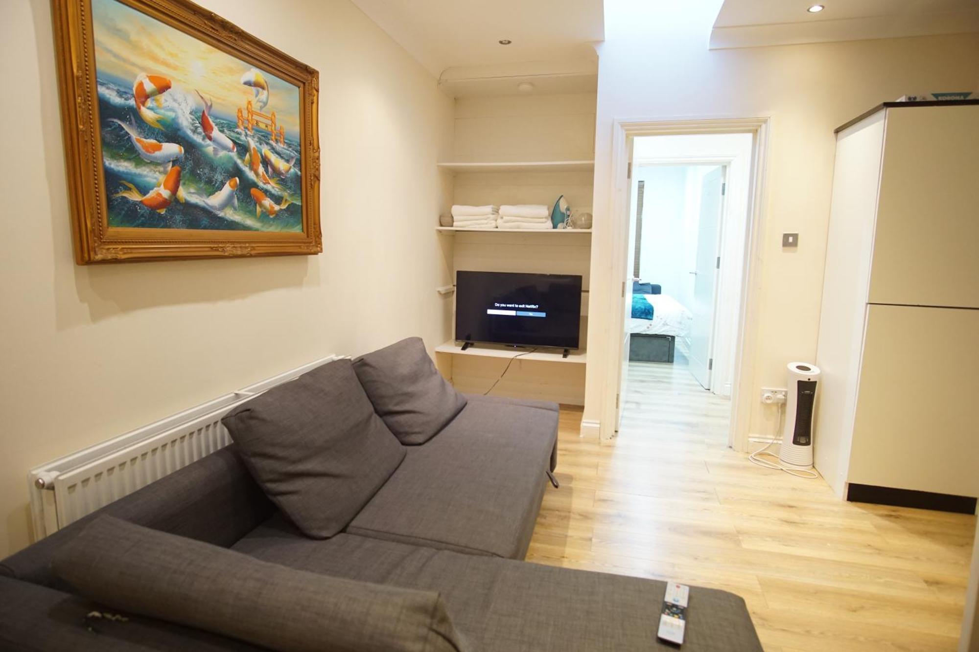 Evergreen Apartments, Flat 3, Apartment London