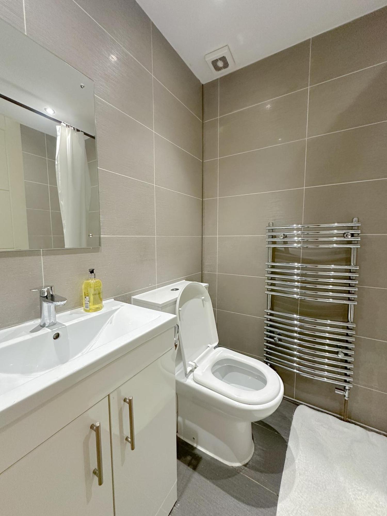 Evergreen Apartments, Flat 3, Apartamento Londres