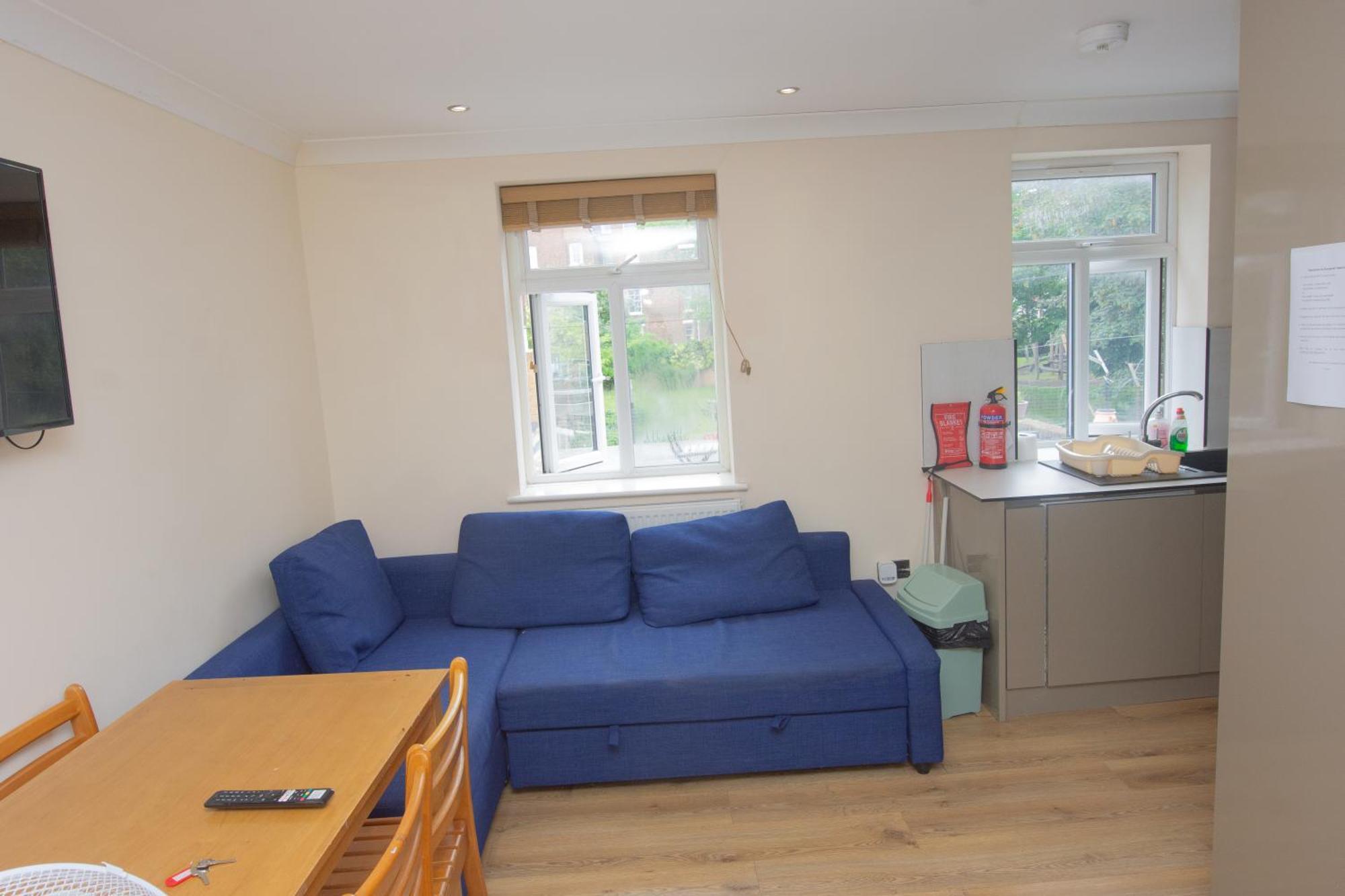 Evergreen Apartments, Flat 3, * Londen